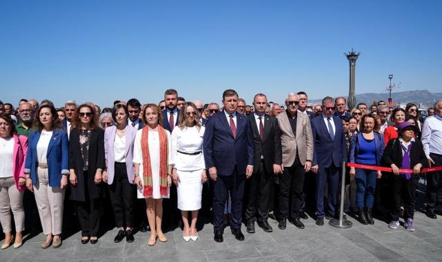 Cemil Tugay, İzmir Büyükşehir Belediyesi Başkanlığı görevini Tunç Soyer'den devraldı