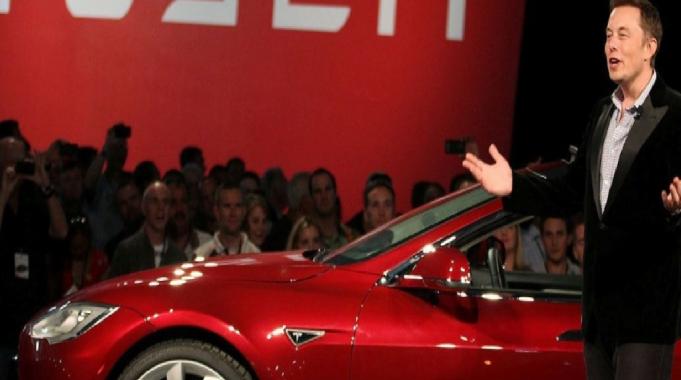 Elon Musk otonom sürüş için Çin ile görüşmeye başladı