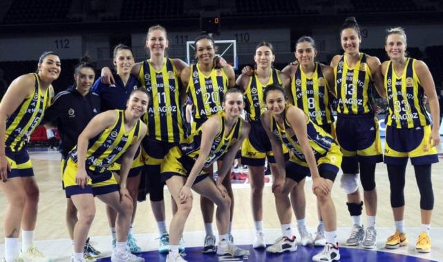 Fenerbahçe, 3 farklı branşta şampiyonluk yarışı veriyor