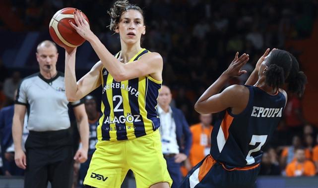 Fenerbahçe, ÇBK Mersin'i yenerek finale yükseldi