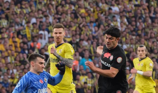 Fenerbahçe'de Livakovic gerçeği! Kaleci antrenörü detayı