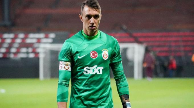 Fernando Muslera, Galatasaray'da 500. resmi maçına çıkacak
