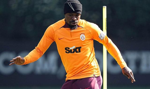 Fildişi Sahili Teknik Direktörü, Wilfried Zaha ile bir araya geldi