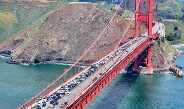 Filistin destekçileri, Golden Gate Köprüsü'nü Gazze için kapattı