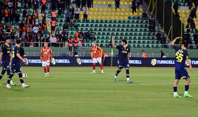 Galatasaray'dan Fenerbahçe'ye gönderme! Süper Kupa tişörtleri satışta