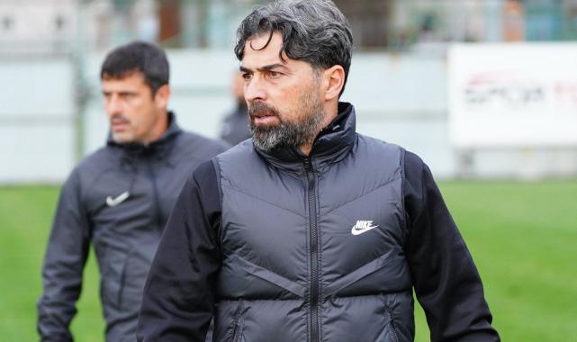 İlhan Palut, Rizespor'da göreve devam edecek şekilde çalışıyor