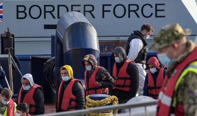 İngiltere'nin göçmenleri Ruanda'ya gönderme planına parlamentodan onay