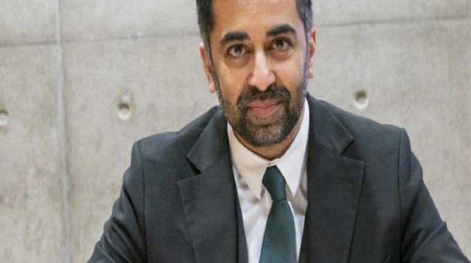 İskoçya Başbakanı Hamza Yusuf istifa etti