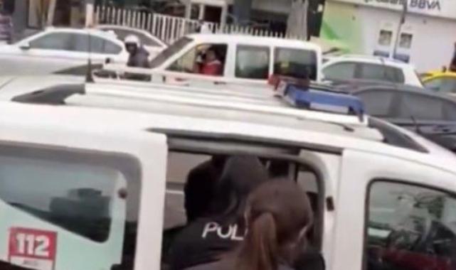 İstanbul'da ilginç anlar: Polise direnmek için...