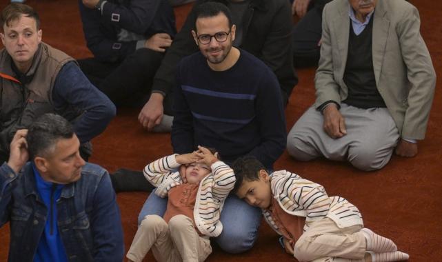 İstanbullular bayram namazı için tarihi camileri doldurdu