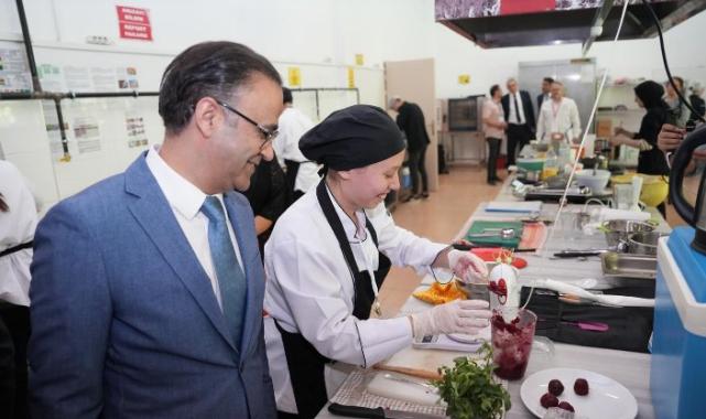 İzmir MEB Gastronomi Festivalinde lezzet şöleni
