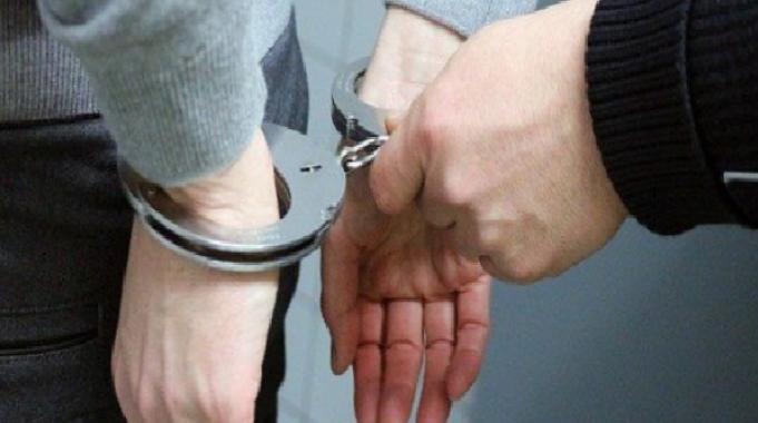 İzmir’de “Mahzen-24” operasyonu: 8 gözaltı