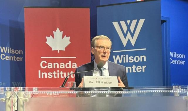 Jerome Powell, faiz oranlarının uzun süre yüksek kalabileceği sinyalini verdi