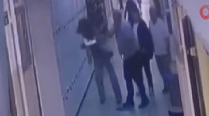 Kadın Öğretmene Yumruk Atan O Veli Tutuklandı !