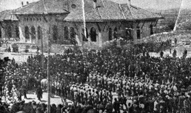 Milli iradenin simgesi TBMM 104 yaşına girdi