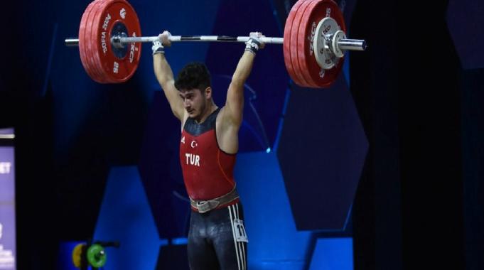 Muhammed Furkan Özbek, olimpiyat kotası kazandı