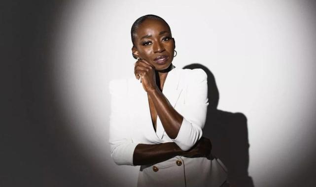 Nijerya'da bir kadın 55 saatle en uzun röportaj yapma rekorunu kırdı