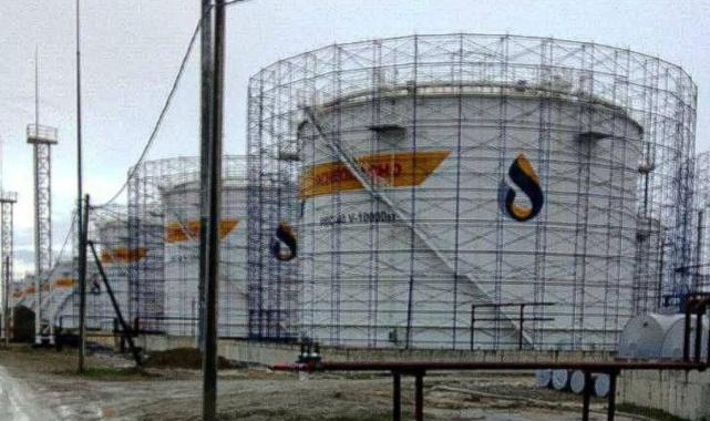 Rusya'da kamikaze saldırılarına önlem: Petrol rafinerilerini kafese aldılar