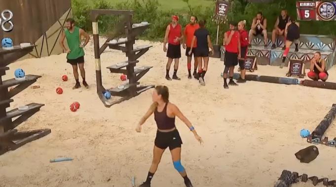 Survivor All Star&#039;da yine gergin anlar: Berna sinir krizi geçirdi