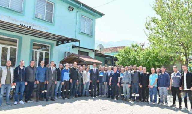 Başkan Zeyrek, Büyükşehir çalışanlarıyla bayramlaştı