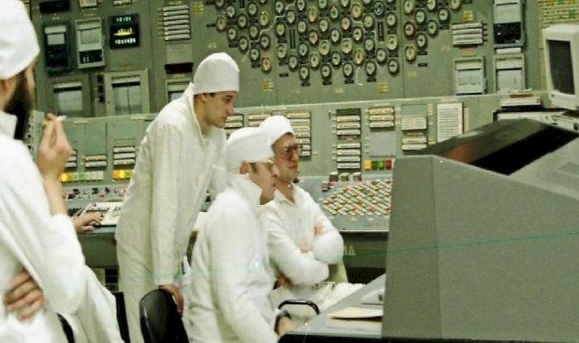 Çernobil felaketinin üzerinden 38 yıl geçti: Savaş bölgesinde acıyla hatırlandı