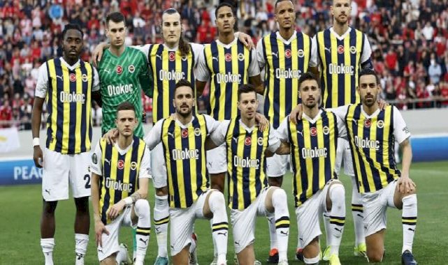 Edin Dzeko'nun Türk bayrağını göstermesi Yunan basınında: Kabul edilemez