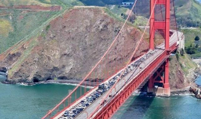 Filistin destekçileri, Golden Gate Köprüsü'nü Gazze için kapattı