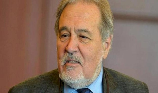 İlber Ortaylı uçakta rahatsızlandı