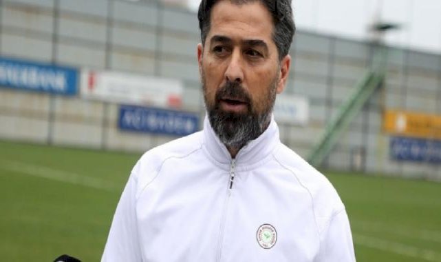 İlhan Palut, Rizespor'da göreve devam edecek şekilde çalışıyor