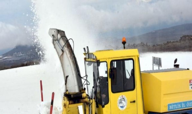 Nemrut Dağı'nda 6 metrelik karla mücadele