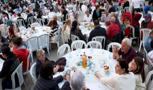 Nilüfer'de 5 bin kişi iftarda buluştu