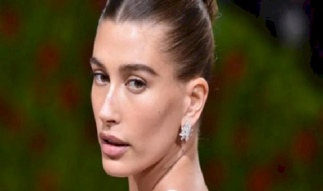 Sessiz lüks yüzünüze yansısın: Old money kombinler için makyaj stili