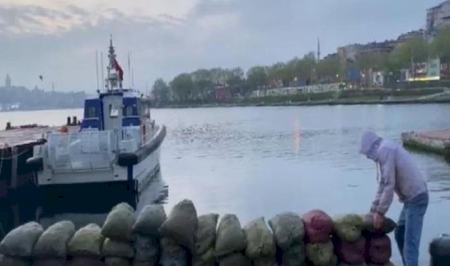 Üsküdar'da 1 buçuk tonluk kaçak midye baskını