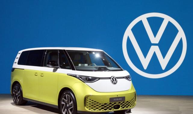 Volkswagen Çin'de kan kaybetmeye devam ediyor