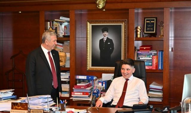 Yavaş, başkanlık koltuğunu Muhammed Uğur'a devretti