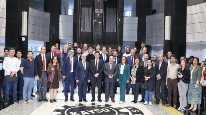 Yeşil Dönüşüm toplantısına sanayicilerden yoğun ilgi