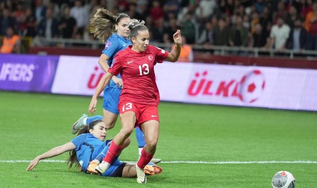 A Kadın Futbol Takımı, Azerbaycan'ı tek golle yendi