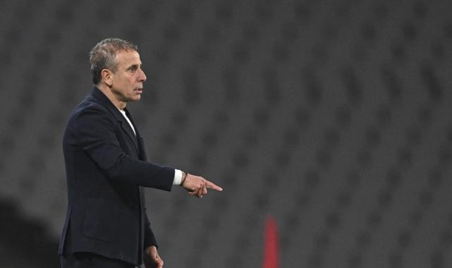 Abdullah Avcı'nın İstanbul deplasmanlarında yüzü gülüyor