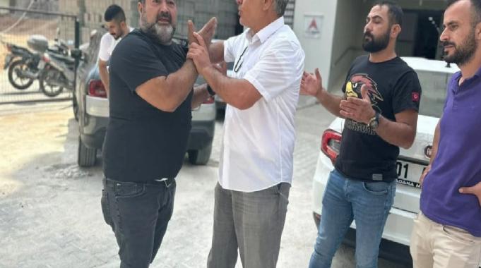 Adana'da aldığı dairenin kapısına duvar örüp, saldırıda bulundular