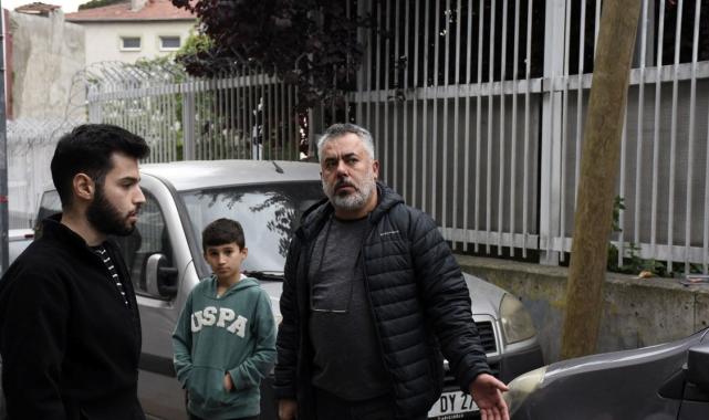 Beyoğlu'nda park halindeki 11 aracın lastiği bıçakla patlatıldı