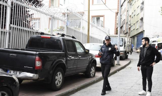 Beyoğlu'nda park halindeki 11 aracın lastiği bıçakla patlatıldı