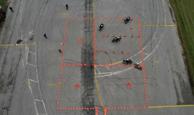 Bursa'da 69 yunus polisi eğitimini tamamladı: Motosiklet üzerinde nefes kestiler