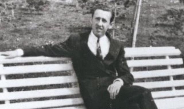 Ceketsiz ölen şair Orhan Veli Kanık'ın 110'uncu doğum yılı