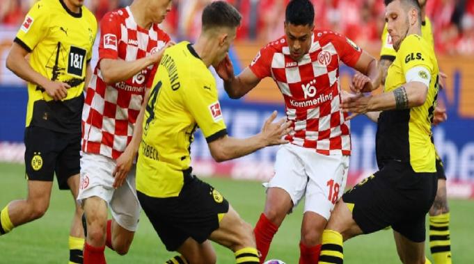 Dortmund deplasmanda Mainz'e yenildi