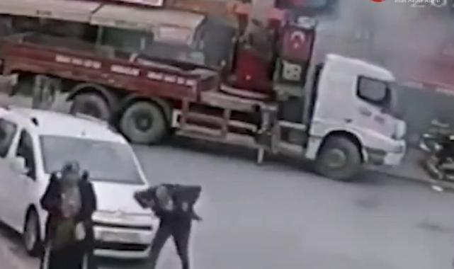 Esenyurt'ta korkunç patlama: Sesi duyan kaçacak yer aradı