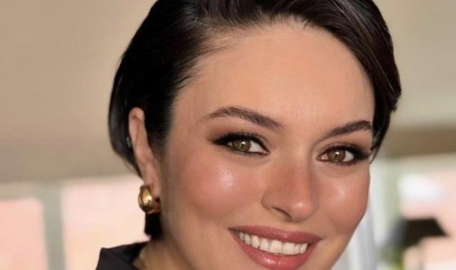 Ezgi Mola'dan hayranlarına kötü haber