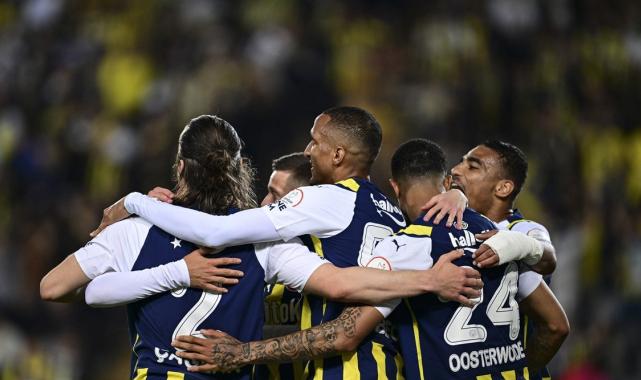 Galatasaray evinde, Fenerbahçe deplasmanda etkili