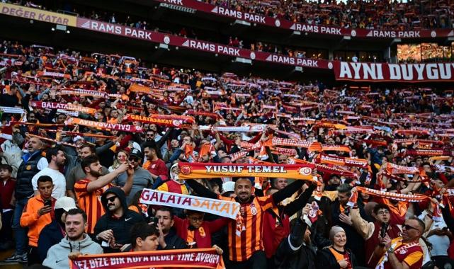 Galatasaray taraftarı, 4 dakikada kombineleri tüketti