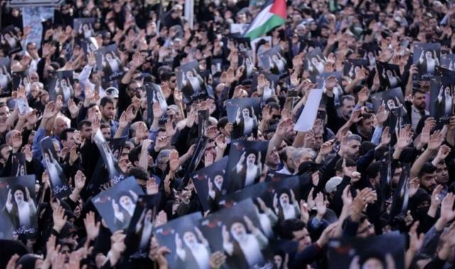 İran'da Reisi'nin yası sürüyor