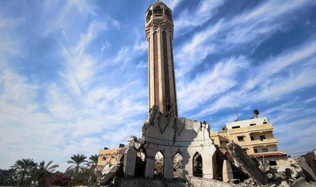 İsrail ordusu ibadethanelere saldırılarını sürdürüyor